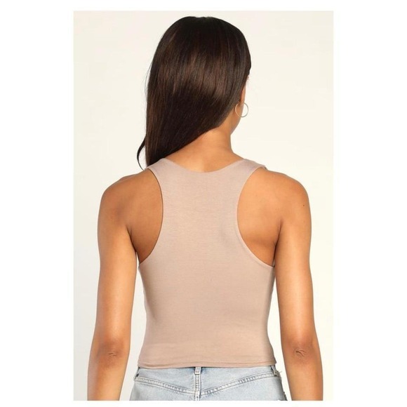 Tank Lulus‎ - Picture 2 of 4